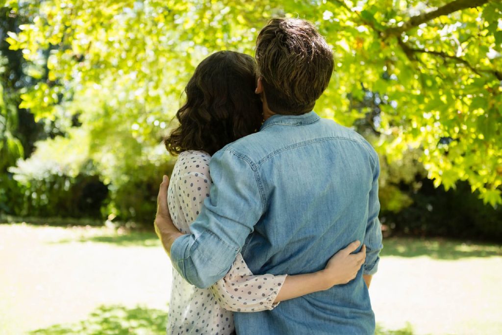 Benefícios de reconstruindo o casamento após feridas do passado.